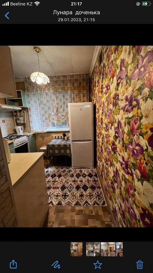 Apartment On Akhmetova 10 Алма Ата Екстериор снимка
