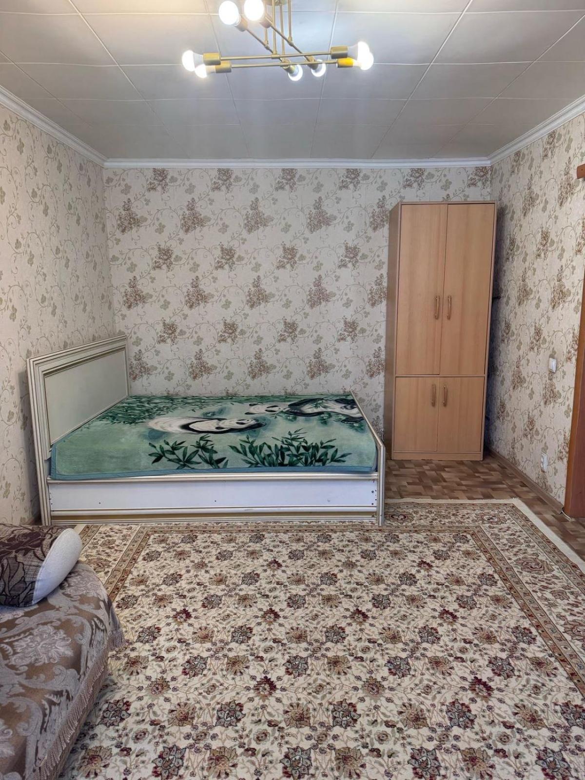 Apartment On Akhmetova 10 Алма Ата Екстериор снимка